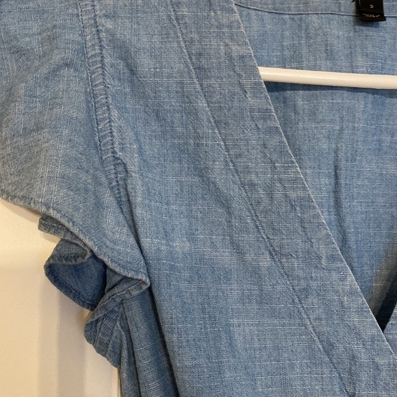J.Crew size 2 short sleeve denim shirt - Picture 8 of 8